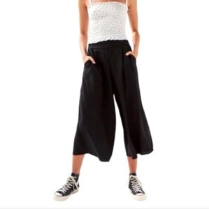 Aritzia Talula capri pants black culottes crop loose fit wide leg